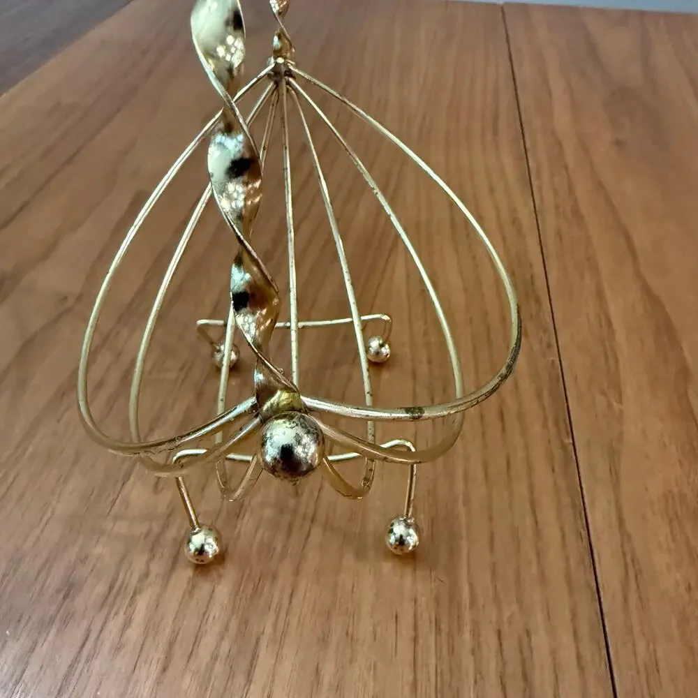 Brass Footed Wire Basket Twist Handle 5.5” x 6.5”
